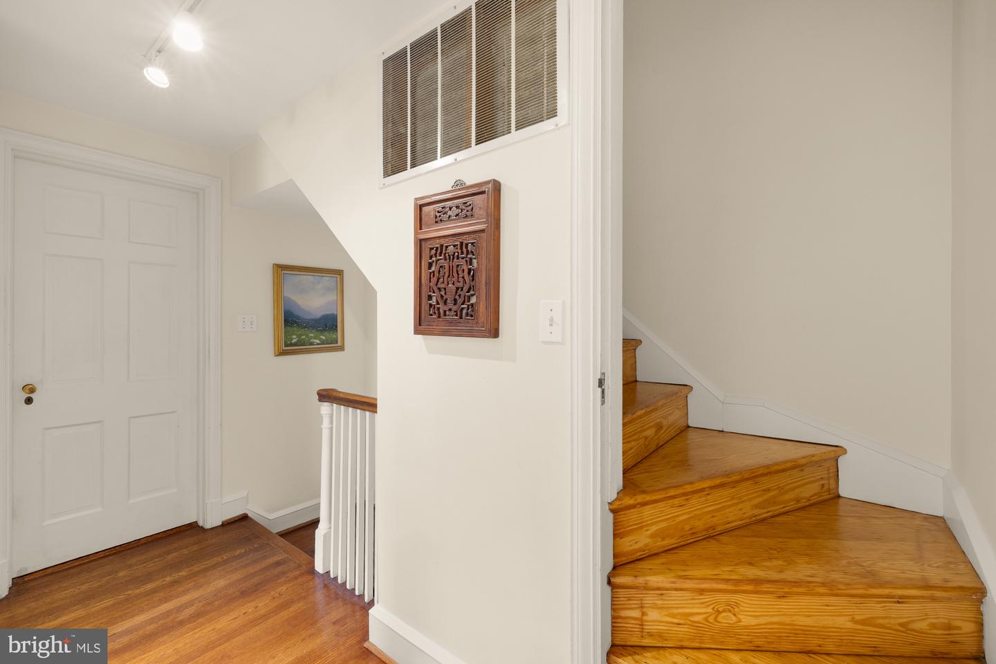 3931 MASSACHUSETTS AVE NW, WASHINGTON, District Of Columbia 20016, 4 Bedrooms Bedrooms, ,2 BathroomsBathrooms,Residential,For sale,3931 MASSACHUSETTS AVE NW,DCDC2201766 MLS # DCDC2201766