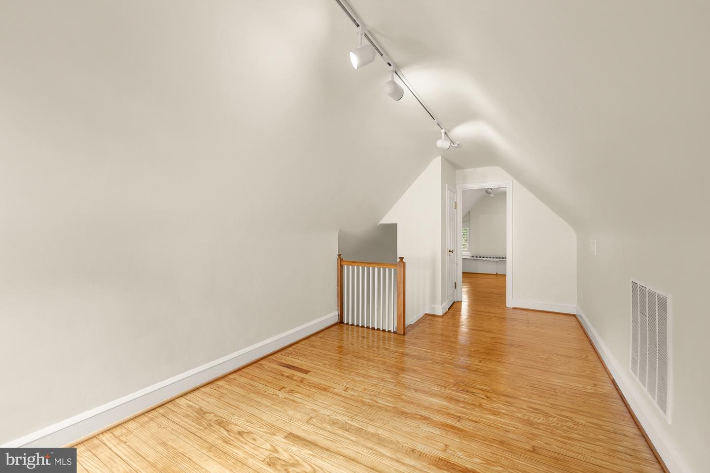 3931 MASSACHUSETTS AVE NW, WASHINGTON, District Of Columbia 20016, 4 Bedrooms Bedrooms, ,2 BathroomsBathrooms,Residential,For sale,3931 MASSACHUSETTS AVE NW,DCDC2201766 MLS # DCDC2201766
