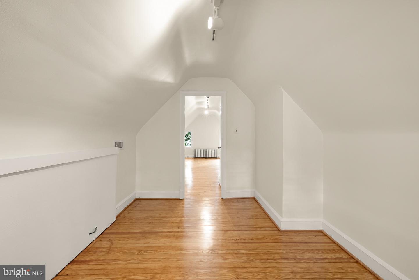 3931 MASSACHUSETTS AVE NW, WASHINGTON, District Of Columbia 20016, 4 Bedrooms Bedrooms, ,2 BathroomsBathrooms,Residential,For sale,3931 MASSACHUSETTS AVE NW,DCDC2201766 MLS # DCDC2201766