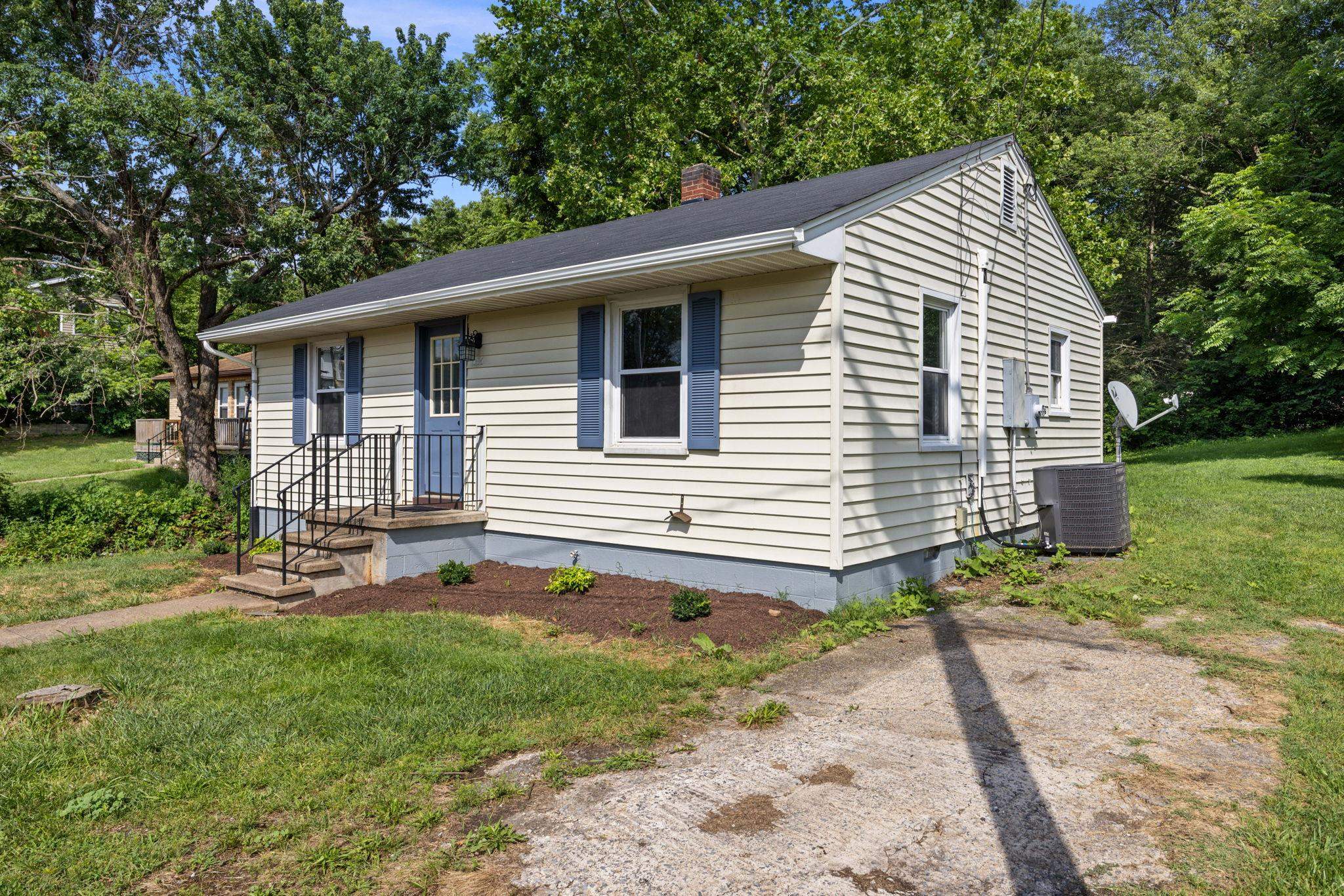 111 CHURCH ST, BROADWAY, Virginia 22815, 2 Bedrooms Bedrooms, ,1 BathroomBathrooms,Residential,111 CHURCH ST,666786 MLS # 666786