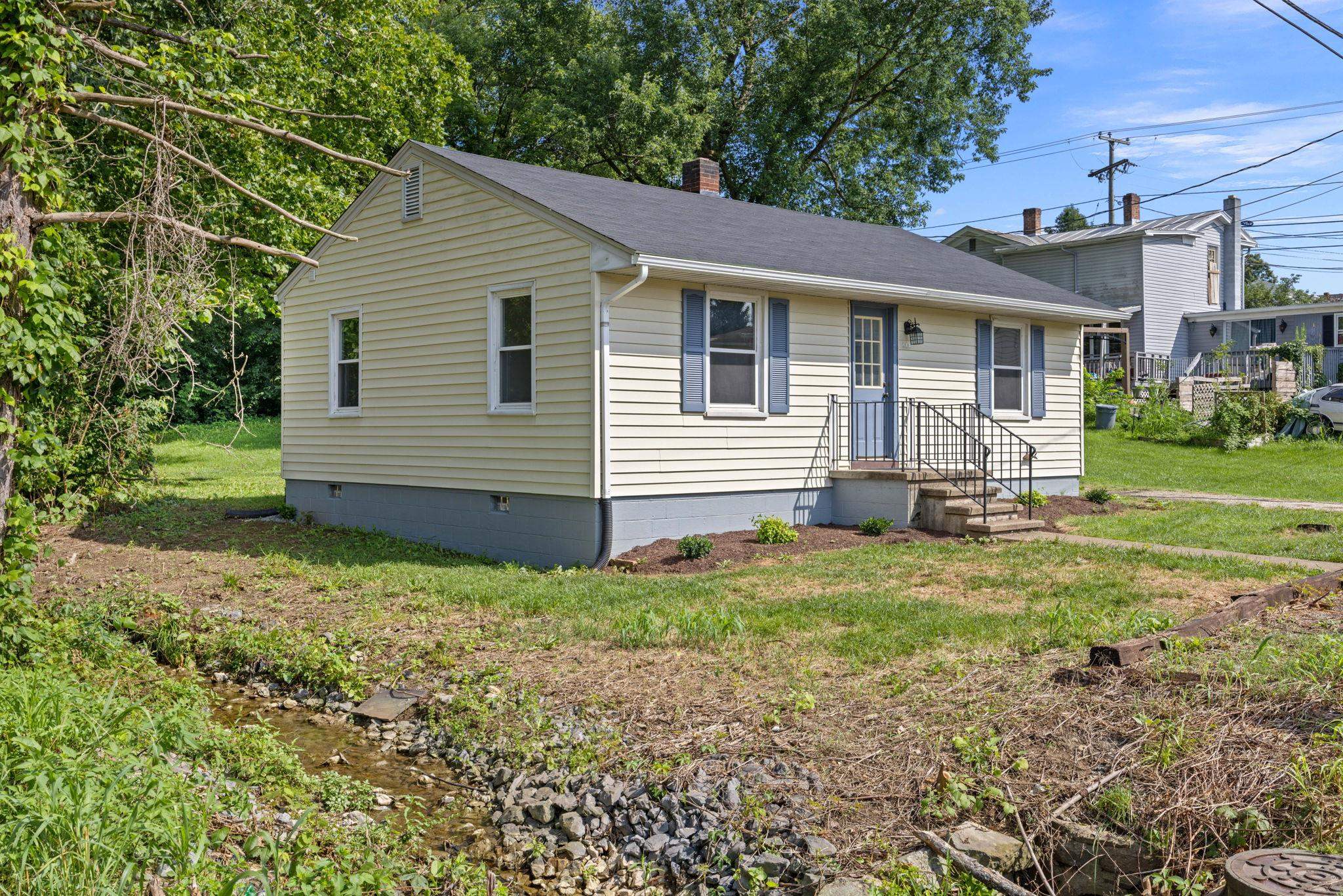 111 CHURCH ST, BROADWAY, Virginia 22815, 2 Bedrooms Bedrooms, ,1 BathroomBathrooms,Residential,111 CHURCH ST,666786 MLS # 666786