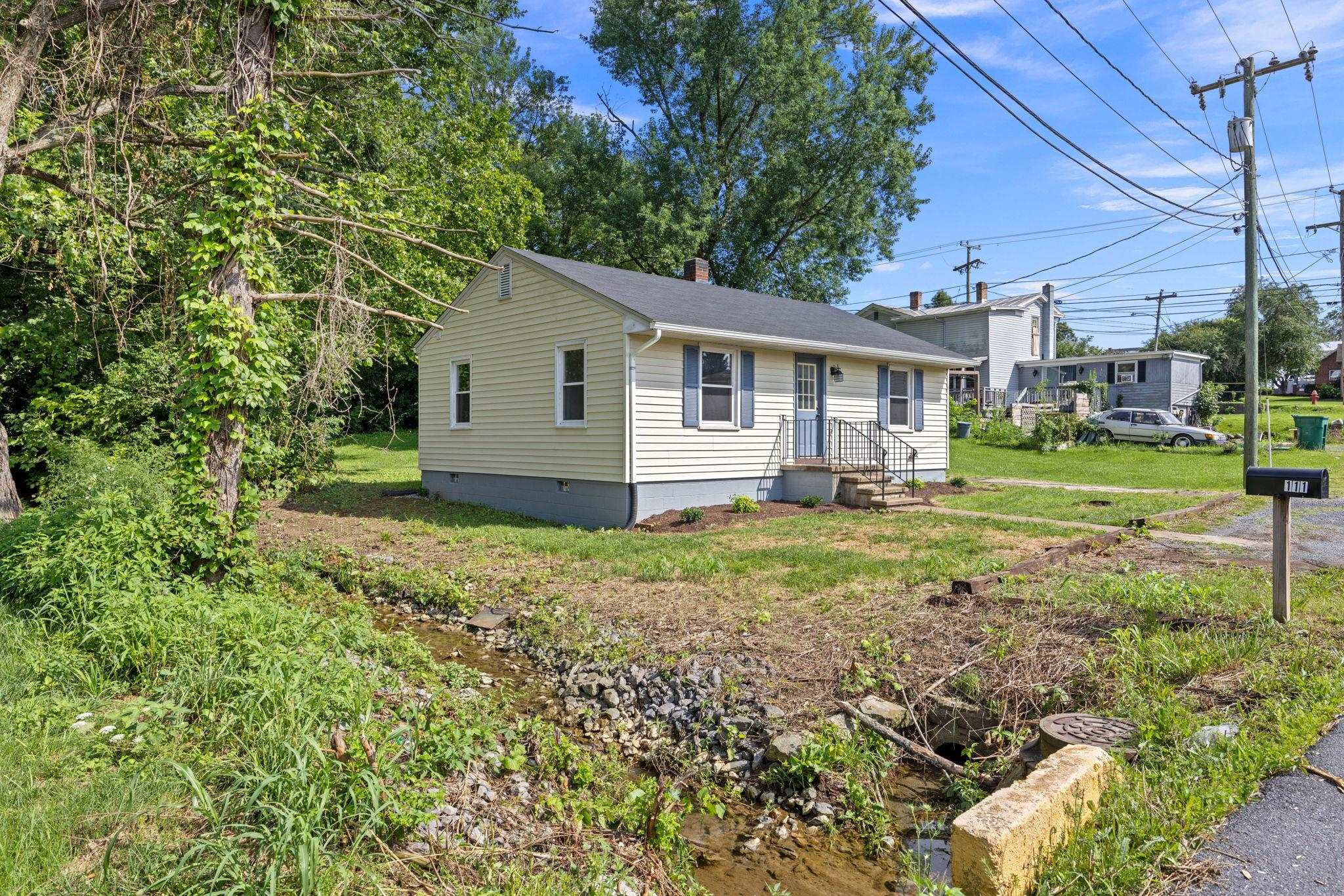 111 CHURCH ST, BROADWAY, Virginia 22815, 2 Bedrooms Bedrooms, ,1 BathroomBathrooms,Residential,111 CHURCH ST,666786 MLS # 666786