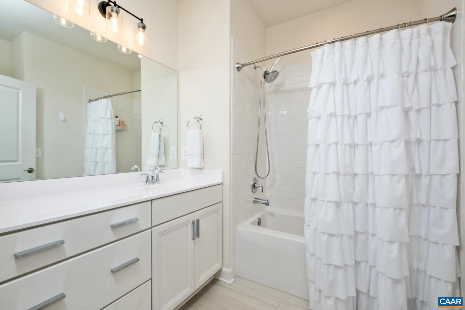 3294 THICKET RUN DR, CHARLOTTESVILLE, Virginia 22911, 3 Bedrooms Bedrooms, ,3 BathroomsBathrooms,Residential,3294 THICKET RUN DR,666787 MLS # 666787