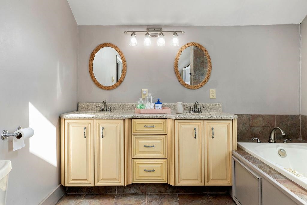809 PARKVIEW AVE, STAUNTON, Virginia 24401, 3 Bedrooms Bedrooms, ,2 BathroomsBathrooms,Residential,809 PARKVIEW AVE,666790 MLS # 666790