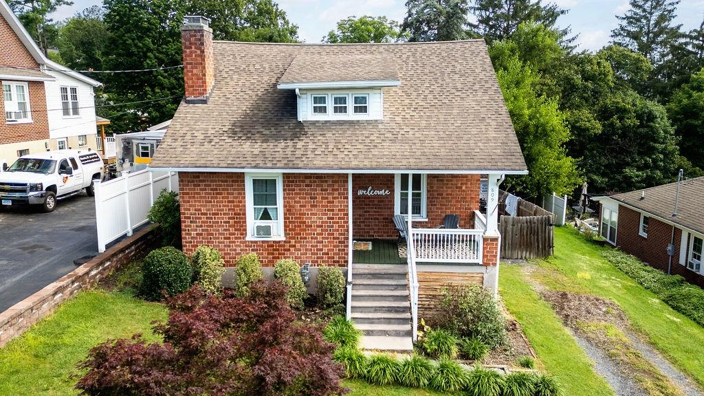 809 PARKVIEW AVE, STAUNTON, Virginia 24401, 3 Bedrooms Bedrooms, ,2 BathroomsBathrooms,Residential,809 PARKVIEW AVE,666790 MLS # 666790