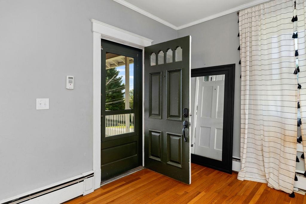 809 PARKVIEW AVE, STAUNTON, Virginia 24401, 3 Bedrooms Bedrooms, ,2 BathroomsBathrooms,Residential,809 PARKVIEW AVE,666790 MLS # 666790