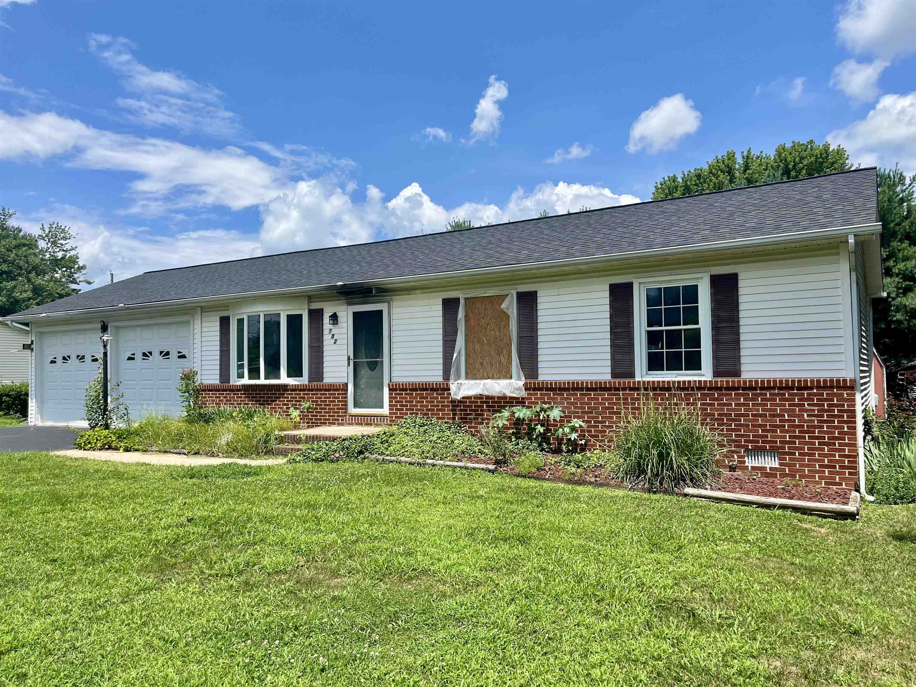 502 17TH ST, GROTTOES, Virginia 24441, 3 Bedrooms Bedrooms, ,1 BathroomBathrooms,Residential,502 17TH ST,666799 MLS # 666799