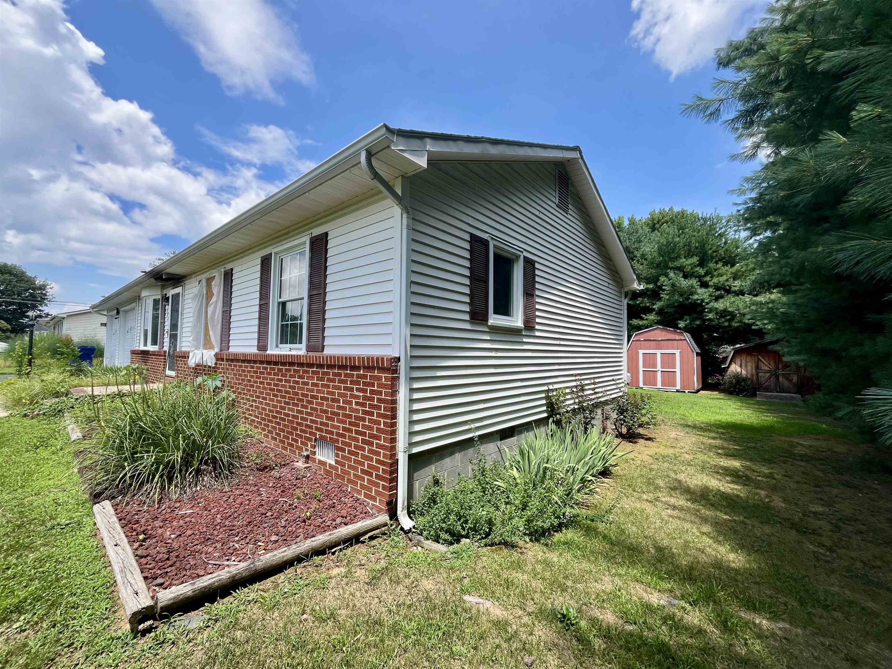 502 17TH ST, GROTTOES, Virginia 24441, 3 Bedrooms Bedrooms, ,1 BathroomBathrooms,Residential,502 17TH ST,666799 MLS # 666799