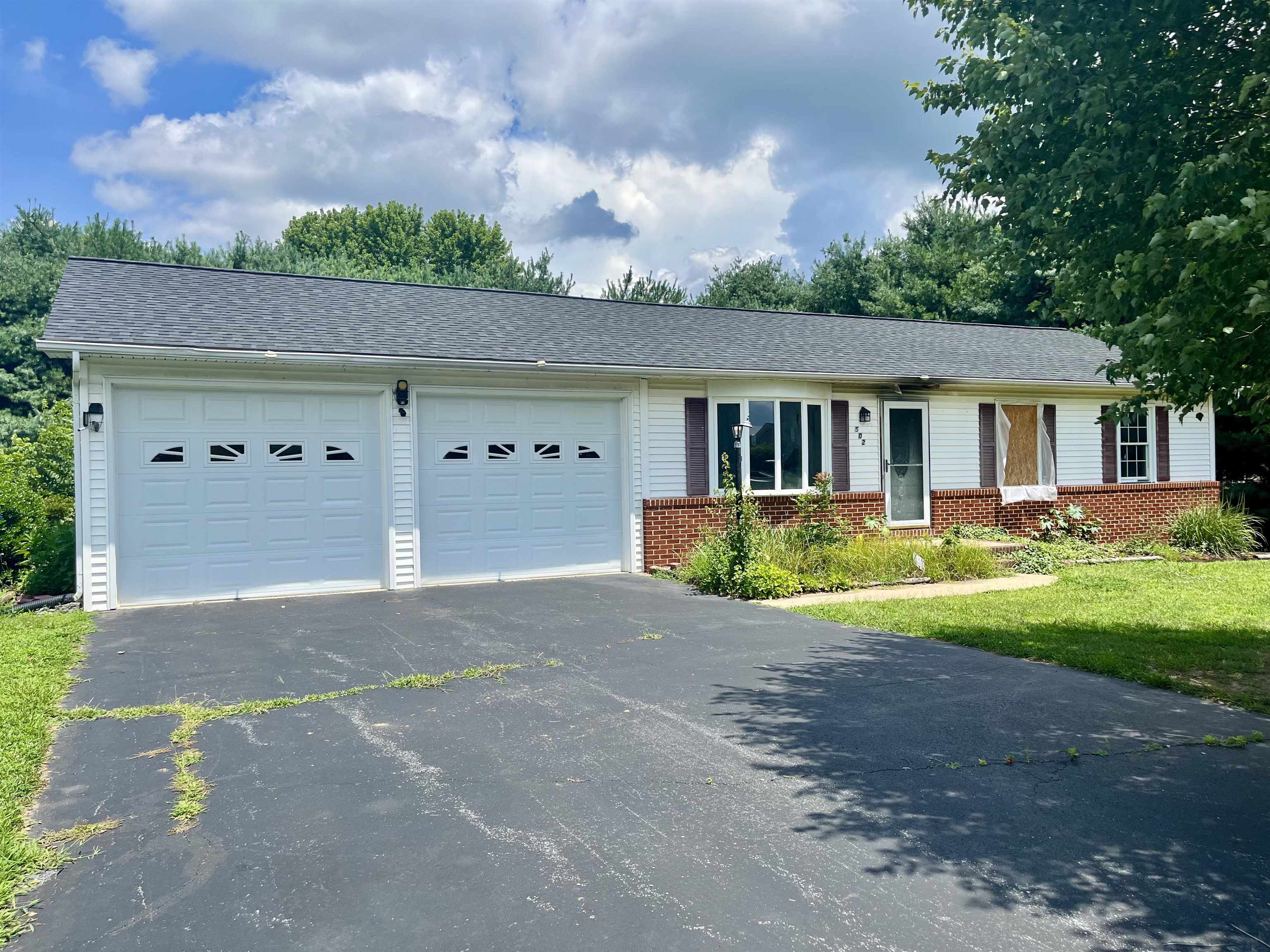 502 17TH ST, GROTTOES, Virginia 24441, 3 Bedrooms Bedrooms, ,1 BathroomBathrooms,Residential,502 17TH ST,666799 MLS # 666799
