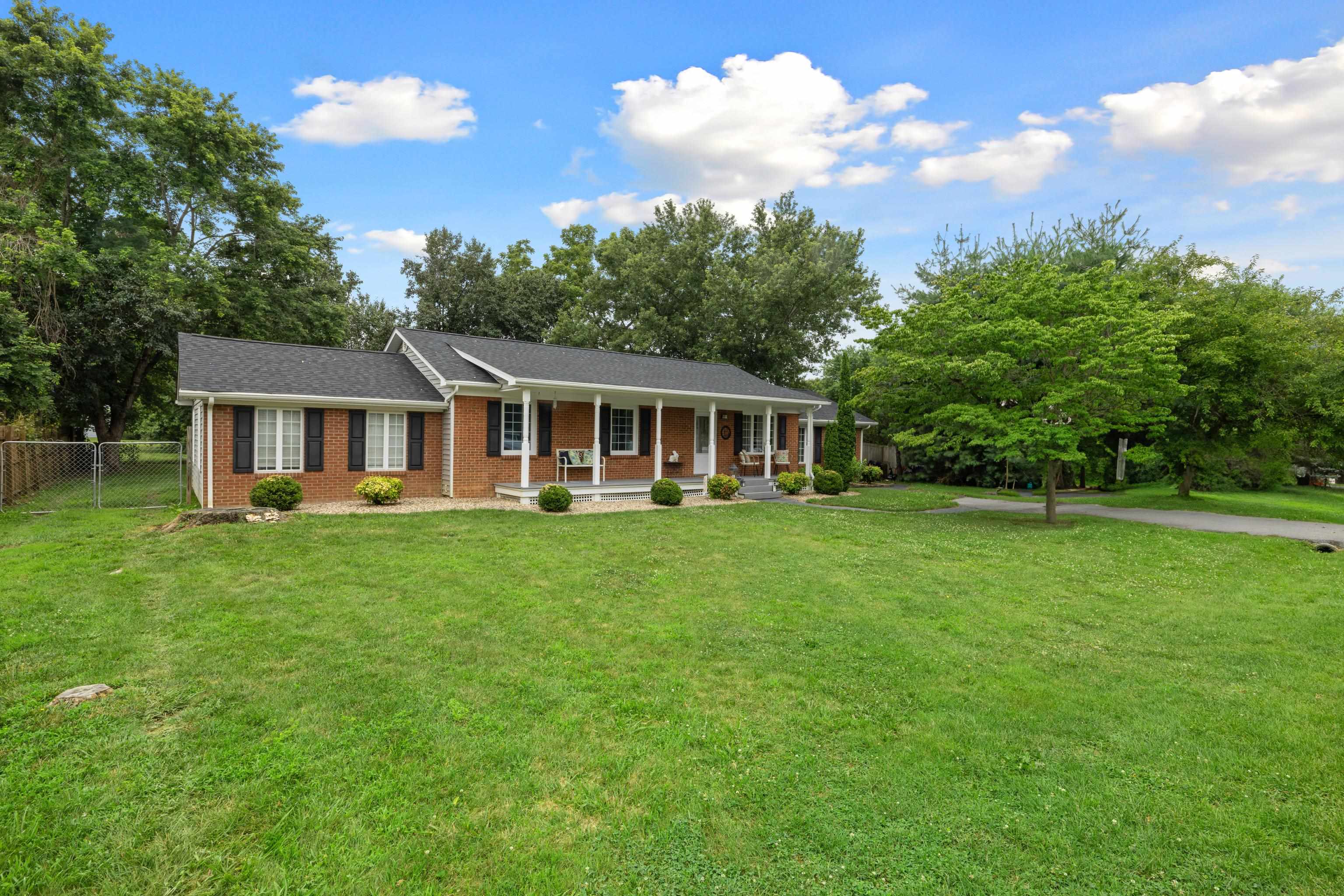603 13TH ST, GROTTOES, Virginia 24441, 3 Bedrooms Bedrooms, ,2 BathroomsBathrooms,Residential,603 13TH ST,666801 MLS # 666801