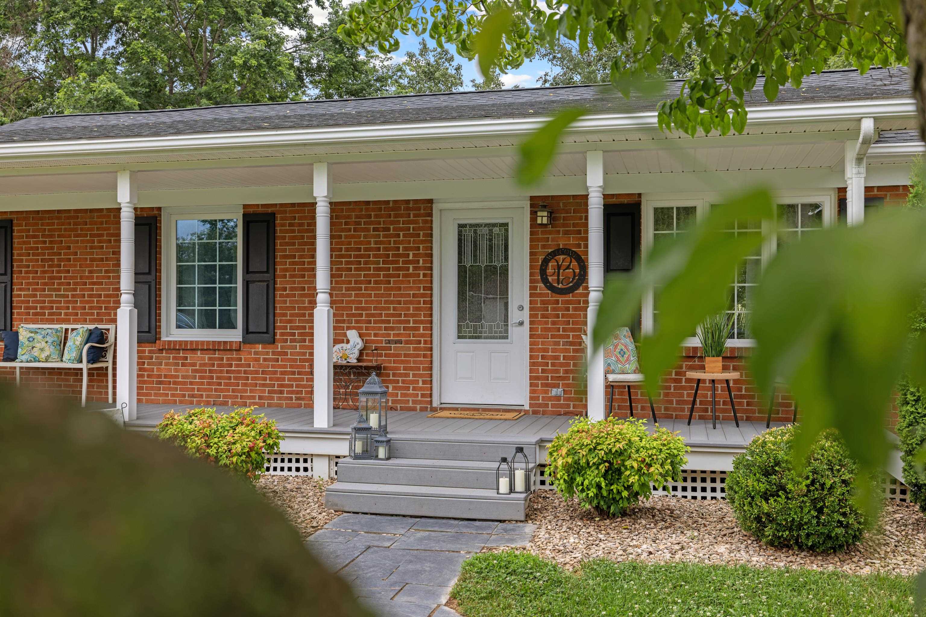 603 13TH ST, GROTTOES, Virginia 24441, 3 Bedrooms Bedrooms, ,2 BathroomsBathrooms,Residential,603 13TH ST,666801 MLS # 666801