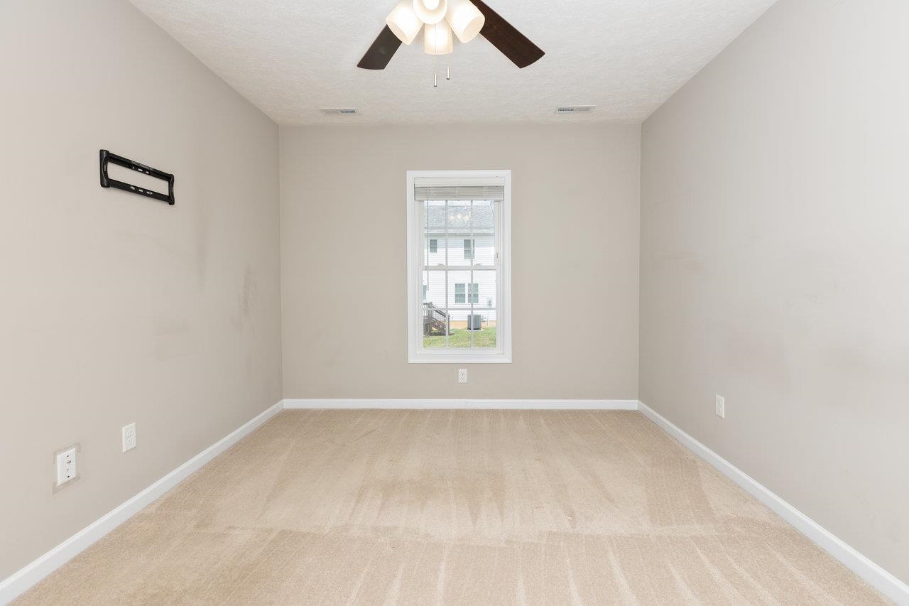 11 COLLINSWOOD WAY, STAUNTON, Virginia 24401, 3 Bedrooms Bedrooms, ,3 BathroomsBathrooms,Residential,11 COLLINSWOOD WAY,666807 MLS # 666807