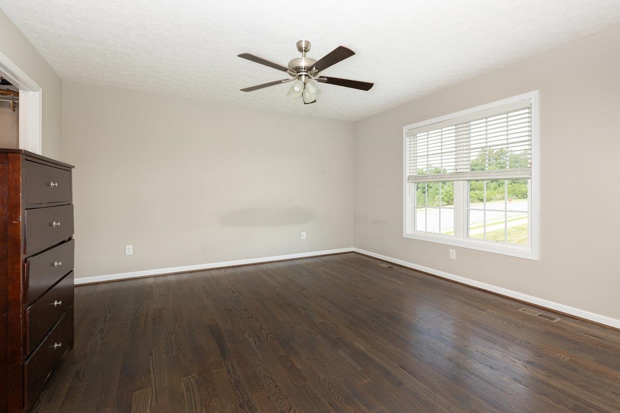 11 COLLINSWOOD WAY, STAUNTON, Virginia 24401, 3 Bedrooms Bedrooms, ,3 BathroomsBathrooms,Residential,11 COLLINSWOOD WAY,666807 MLS # 666807