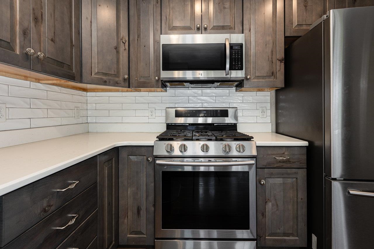 11 COLLINSWOOD WAY, STAUNTON, Virginia 24401, 3 Bedrooms Bedrooms, ,3 BathroomsBathrooms,Residential,11 COLLINSWOOD WAY,666807 MLS # 666807