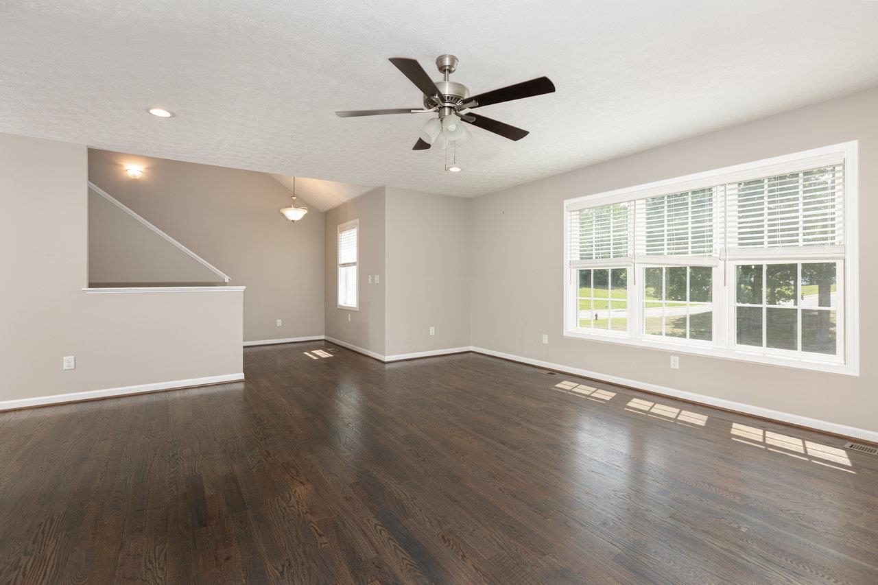 11 COLLINSWOOD WAY, STAUNTON, Virginia 24401, 3 Bedrooms Bedrooms, ,3 BathroomsBathrooms,Residential,11 COLLINSWOOD WAY,666807 MLS # 666807