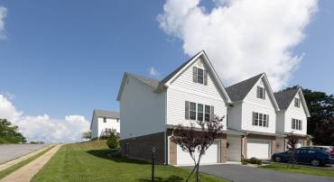 11 COLLINSWOOD WAY, STAUNTON, Virginia 24401, 3 Bedrooms Bedrooms, ,3 BathroomsBathrooms,Residential,11 COLLINSWOOD WAY,666807 MLS # 666807
