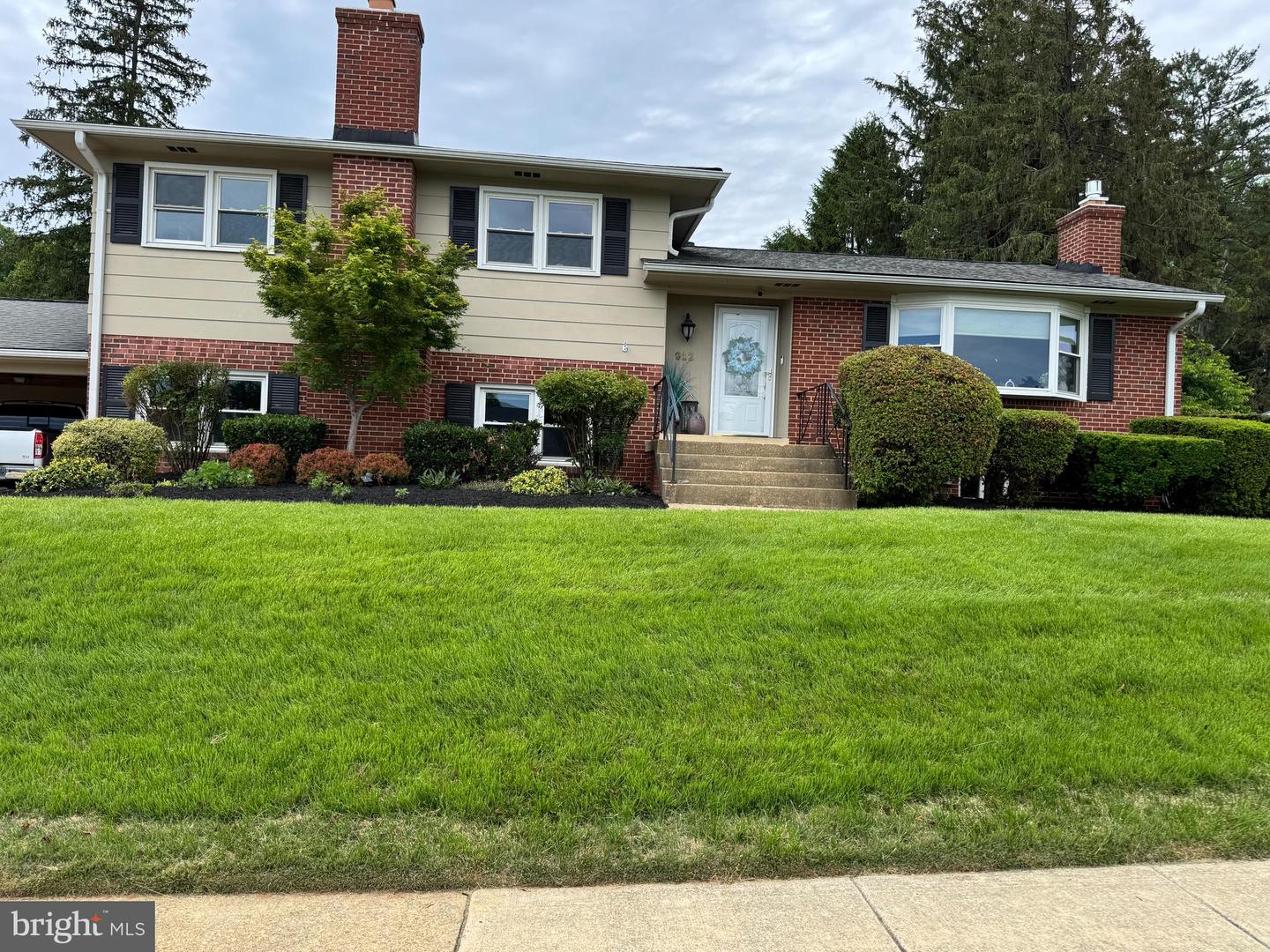 912 FAIRWAY DR NE, VIENNA, Virginia 22180, 4 Bedrooms Bedrooms, ,3 BathroomsBathrooms,Residential,For sale,912 FAIRWAY DR NE,VAFX2242580 MLS # VAFX2242580