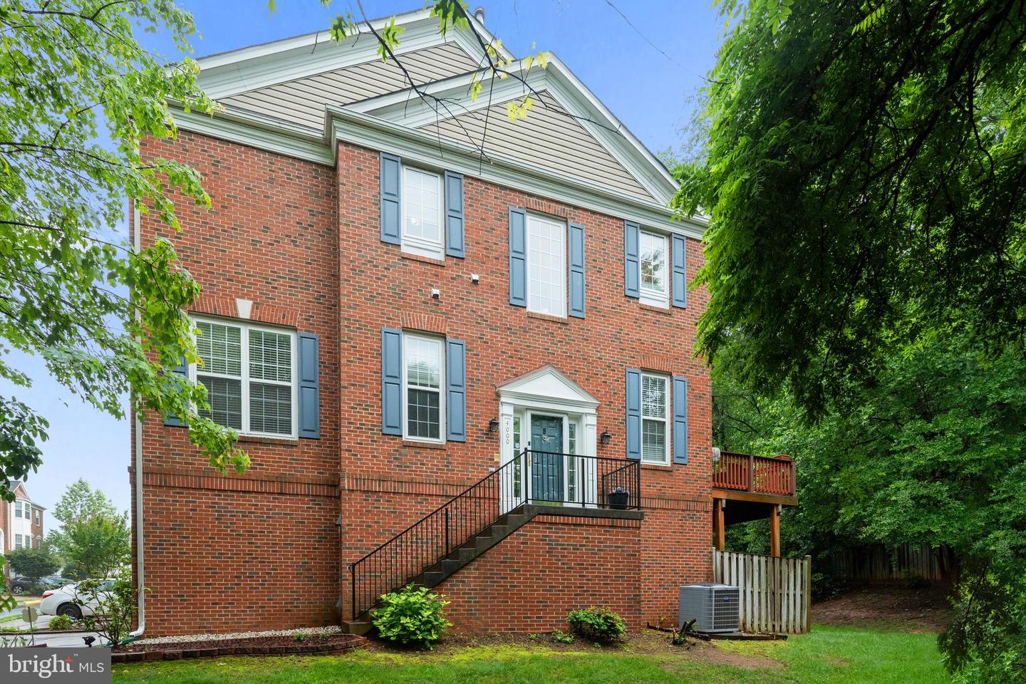 4000 TIMBER OAK TRL, FAIRFAX, Virginia 22033, 4 Bedrooms Bedrooms, ,3 BathroomsBathrooms,Residential,For sale,4000 TIMBER OAK TRL,VAFX2243640 MLS # VAFX2243640