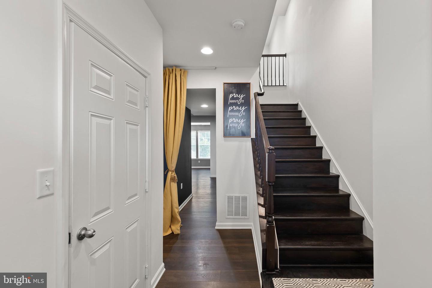 104 METCALF TERRACE, WINCHESTER, Virginia 22602, 3 Bedrooms Bedrooms, 13 Rooms Rooms,3 BathroomsBathrooms,Residential,For sale,104 METCALF TERRACE,VAFV2034604 MLS # VAFV2034604
