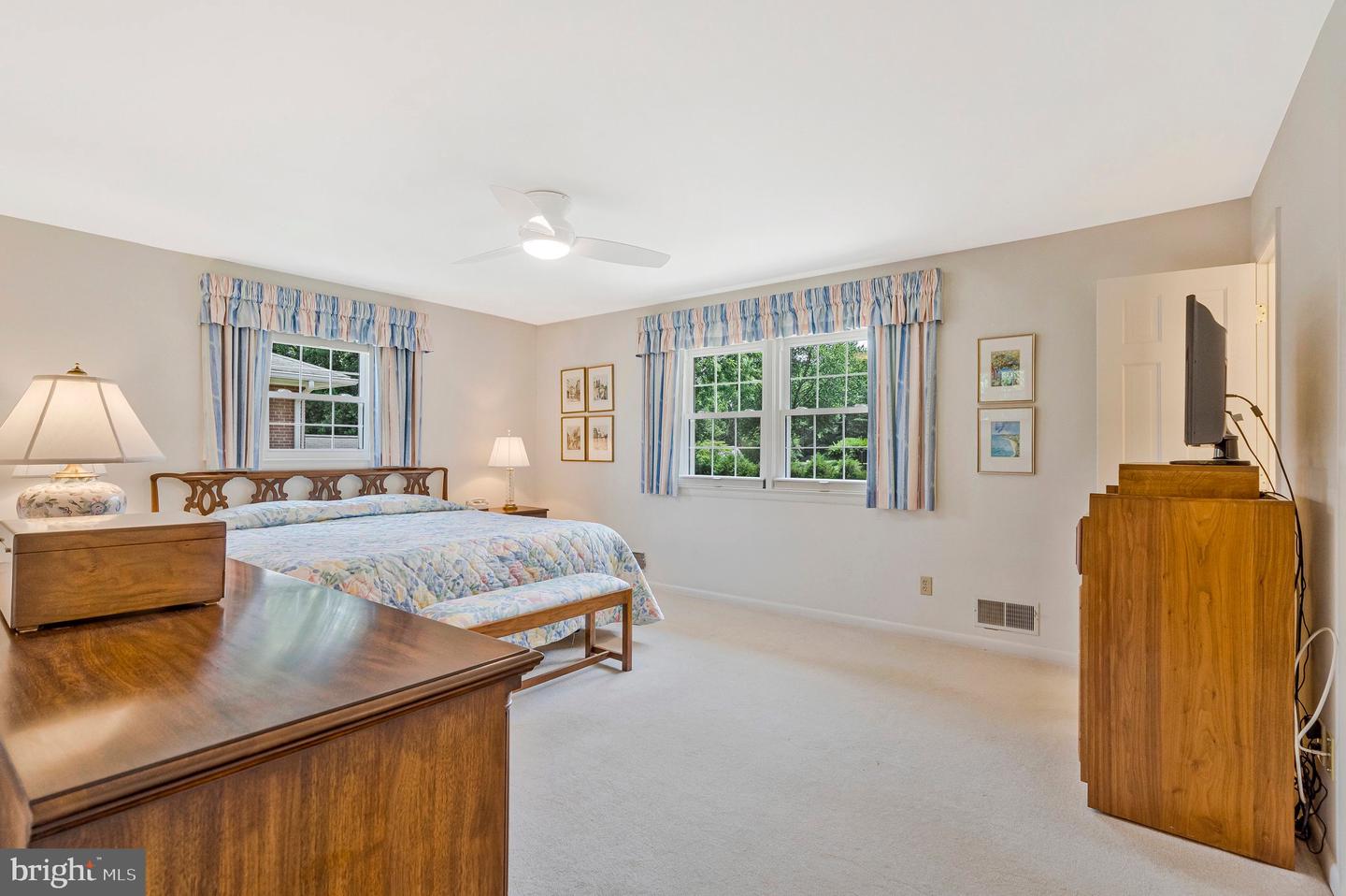 1441 COLLEEN LN, MCLEAN, Virginia 22101, 4 Bedrooms Bedrooms, ,3 BathroomsBathrooms,Residential,For sale,1441 COLLEEN LN,VAFX2246206 MLS # VAFX2246206