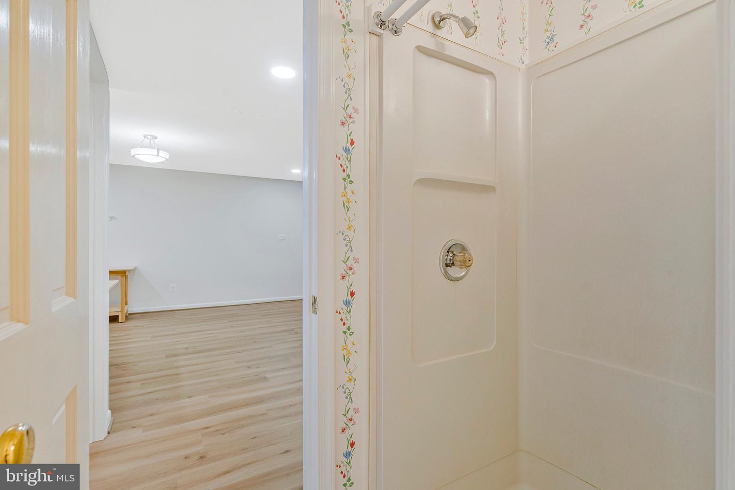 1441 COLLEEN LN, MCLEAN, Virginia 22101, 4 Bedrooms Bedrooms, ,3 BathroomsBathrooms,Residential,For sale,1441 COLLEEN LN,VAFX2246206 MLS # VAFX2246206