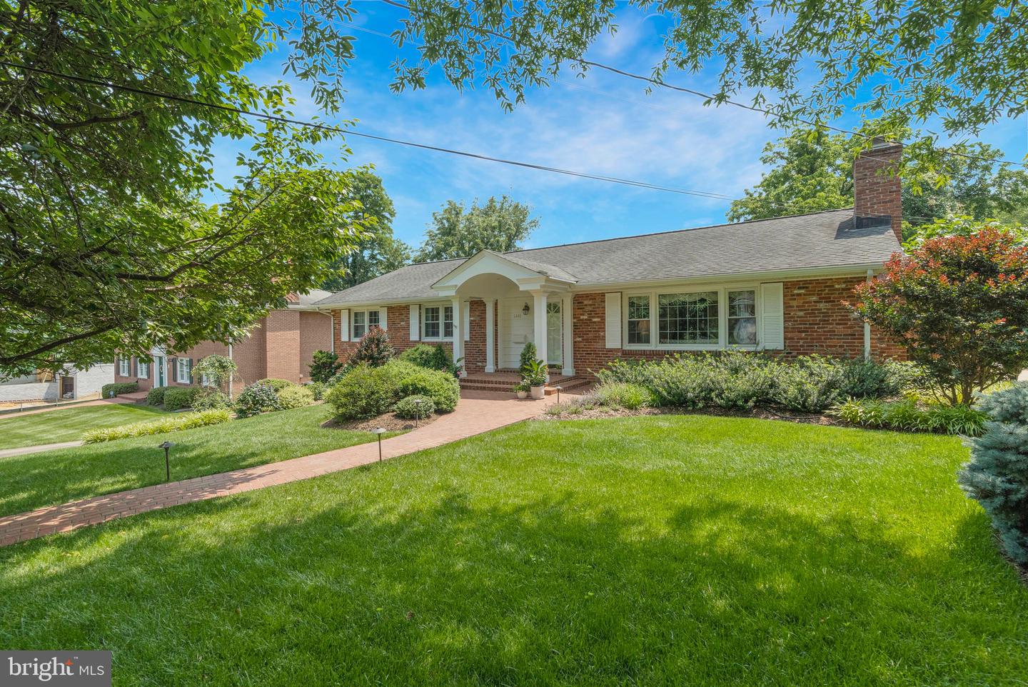 1441 COLLEEN LN, MCLEAN, Virginia 22101, 4 Bedrooms Bedrooms, ,3 BathroomsBathrooms,Residential,For sale,1441 COLLEEN LN,VAFX2246206 MLS # VAFX2246206