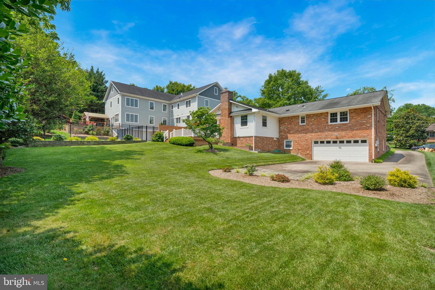 1441 COLLEEN LN, MCLEAN, Virginia 22101, 4 Bedrooms Bedrooms, ,3 BathroomsBathrooms,Residential,For sale,1441 COLLEEN LN,VAFX2246206 MLS # VAFX2246206