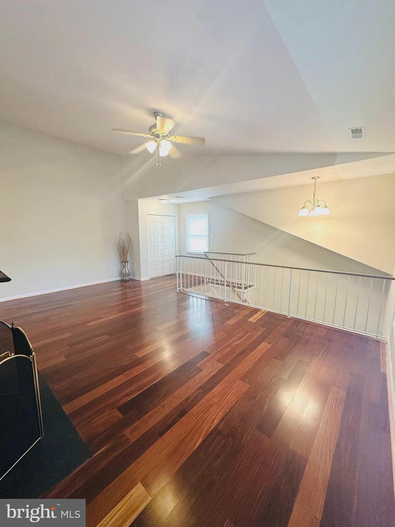 10407 PARADISE, MANASSAS, Virginia 20109, 2 Bedrooms Bedrooms, ,2 BathroomsBathrooms,Residential,For sale,10407 PARADISE,VAPW2096628 MLS # VAPW2096628