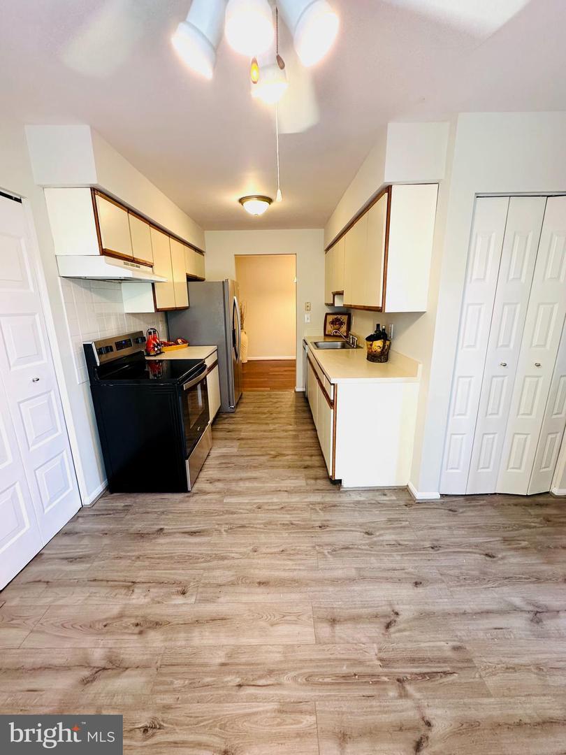 10407 PARADISE, MANASSAS, Virginia 20109, 2 Bedrooms Bedrooms, ,2 BathroomsBathrooms,Residential,For sale,10407 PARADISE,VAPW2096628 MLS # VAPW2096628