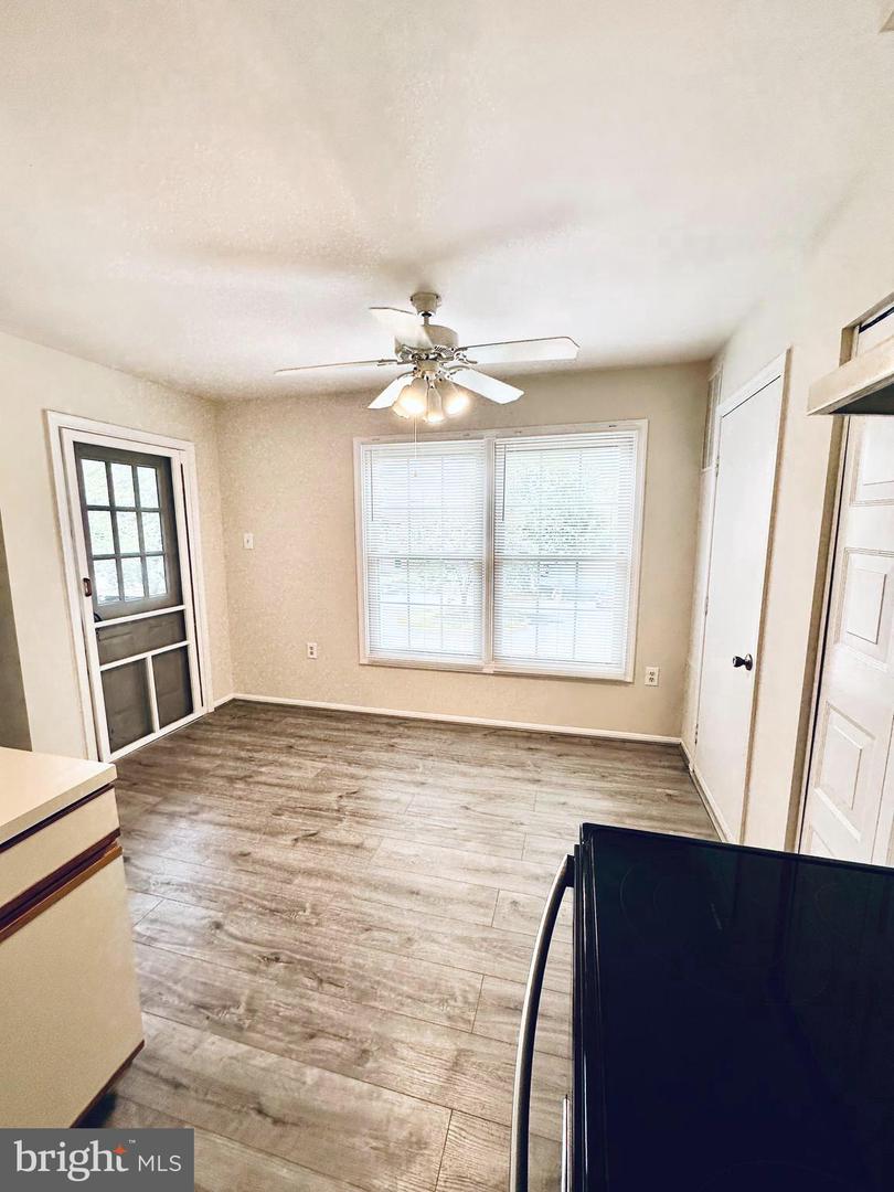 10407 PARADISE, MANASSAS, Virginia 20109, 2 Bedrooms Bedrooms, ,2 BathroomsBathrooms,Residential,For sale,10407 PARADISE,VAPW2096628 MLS # VAPW2096628
