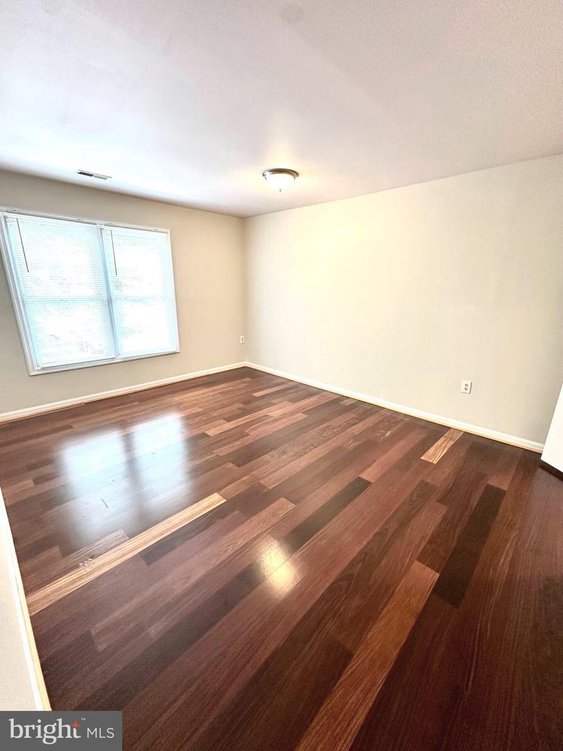 10407 PARADISE, MANASSAS, Virginia 20109, 2 Bedrooms Bedrooms, ,2 BathroomsBathrooms,Residential,For sale,10407 PARADISE,VAPW2096628 MLS # VAPW2096628