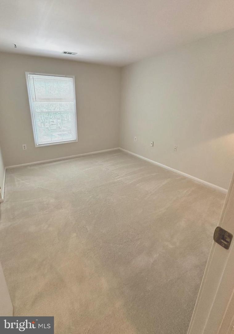 10407 PARADISE, MANASSAS, Virginia 20109, 2 Bedrooms Bedrooms, ,2 BathroomsBathrooms,Residential,For sale,10407 PARADISE,VAPW2096628 MLS # VAPW2096628