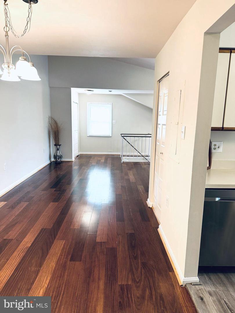 10407 PARADISE, MANASSAS, Virginia 20109, 2 Bedrooms Bedrooms, ,2 BathroomsBathrooms,Residential,For sale,10407 PARADISE,VAPW2096628 MLS # VAPW2096628
