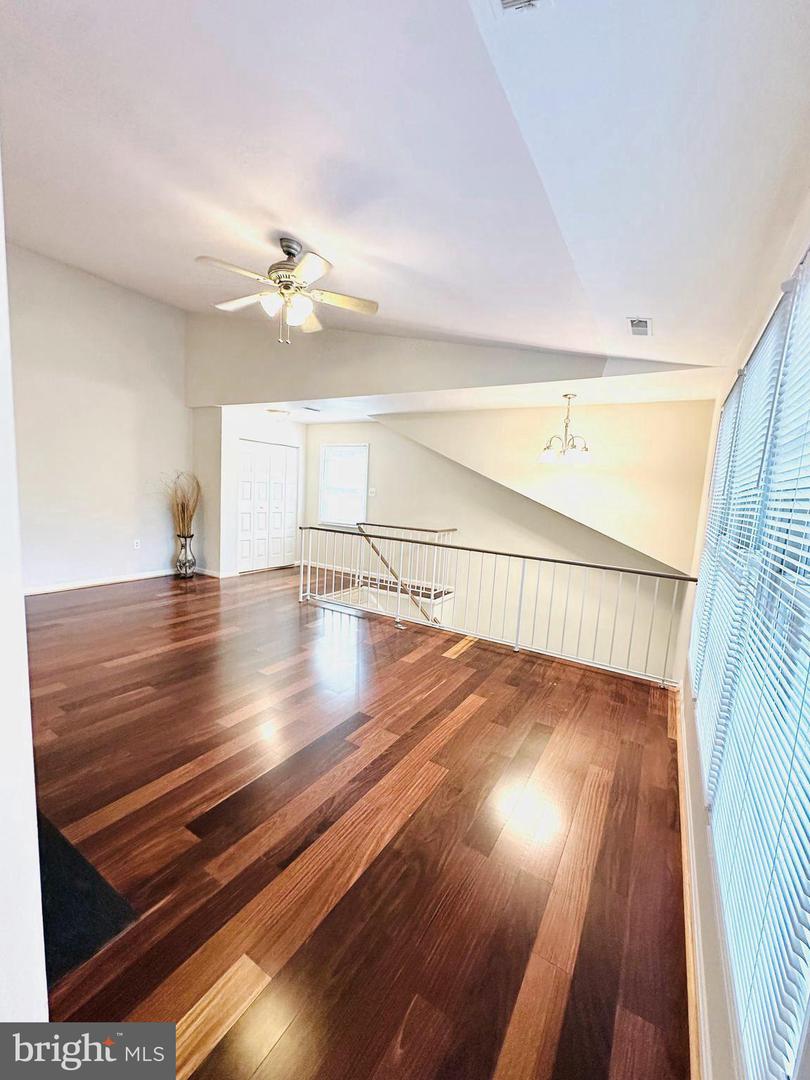 10407 PARADISE, MANASSAS, Virginia 20109, 2 Bedrooms Bedrooms, ,2 BathroomsBathrooms,Residential,For sale,10407 PARADISE,VAPW2096628 MLS # VAPW2096628