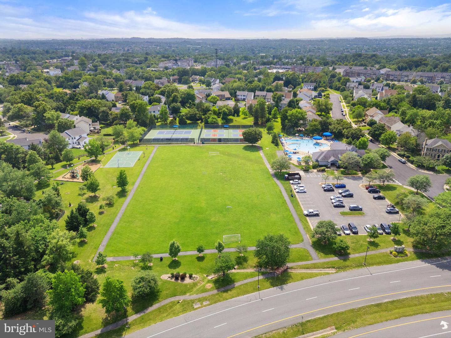 43952 BIDWELL CT, ASHBURN, Virginia 20147, 4 Bedrooms Bedrooms, ,3 BathroomsBathrooms,Residential,For sale,43952 BIDWELL CT,VALO2099104 MLS # VALO2099104