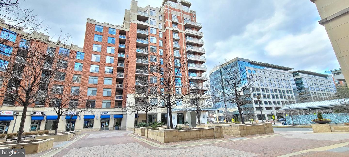 3600 S GLEBE RD #330W, ARLINGTON, Virginia 22202, 1 Bedroom Bedrooms, ,1 BathroomBathrooms,Residential,For sale,3600 S GLEBE RD #330W,VAAR2059158 MLS # VAAR2059158