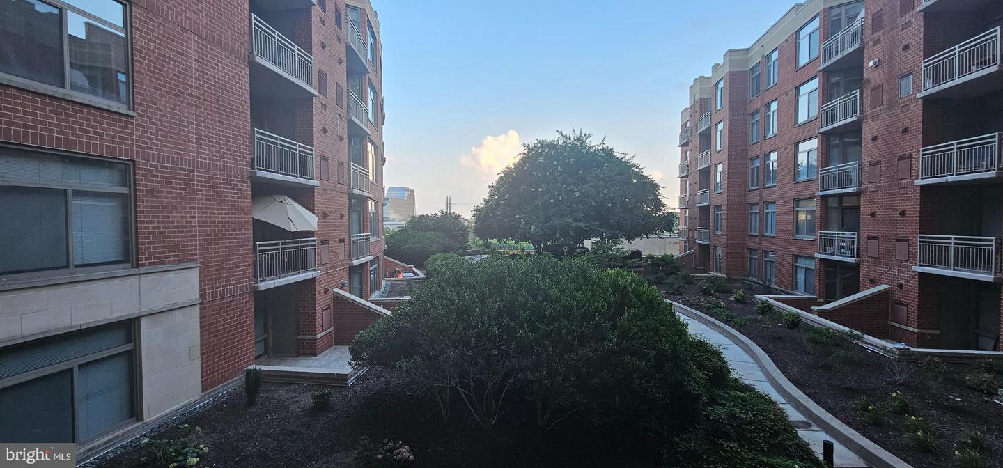 3600 S GLEBE RD #330W, ARLINGTON, Virginia 22202, 1 Bedroom Bedrooms, ,1 BathroomBathrooms,Residential,For sale,3600 S GLEBE RD #330W,VAAR2059158 MLS # VAAR2059158