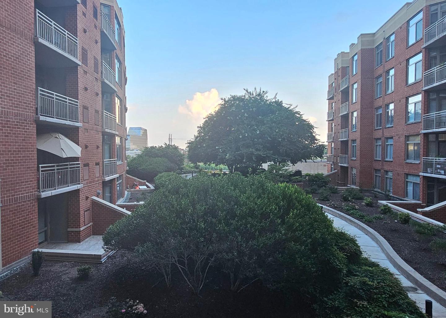 3600 S GLEBE RD #330W, ARLINGTON, Virginia 22202, 1 Bedroom Bedrooms, ,1 BathroomBathrooms,Residential,For sale,3600 S GLEBE RD #330W,VAAR2059158 MLS # VAAR2059158