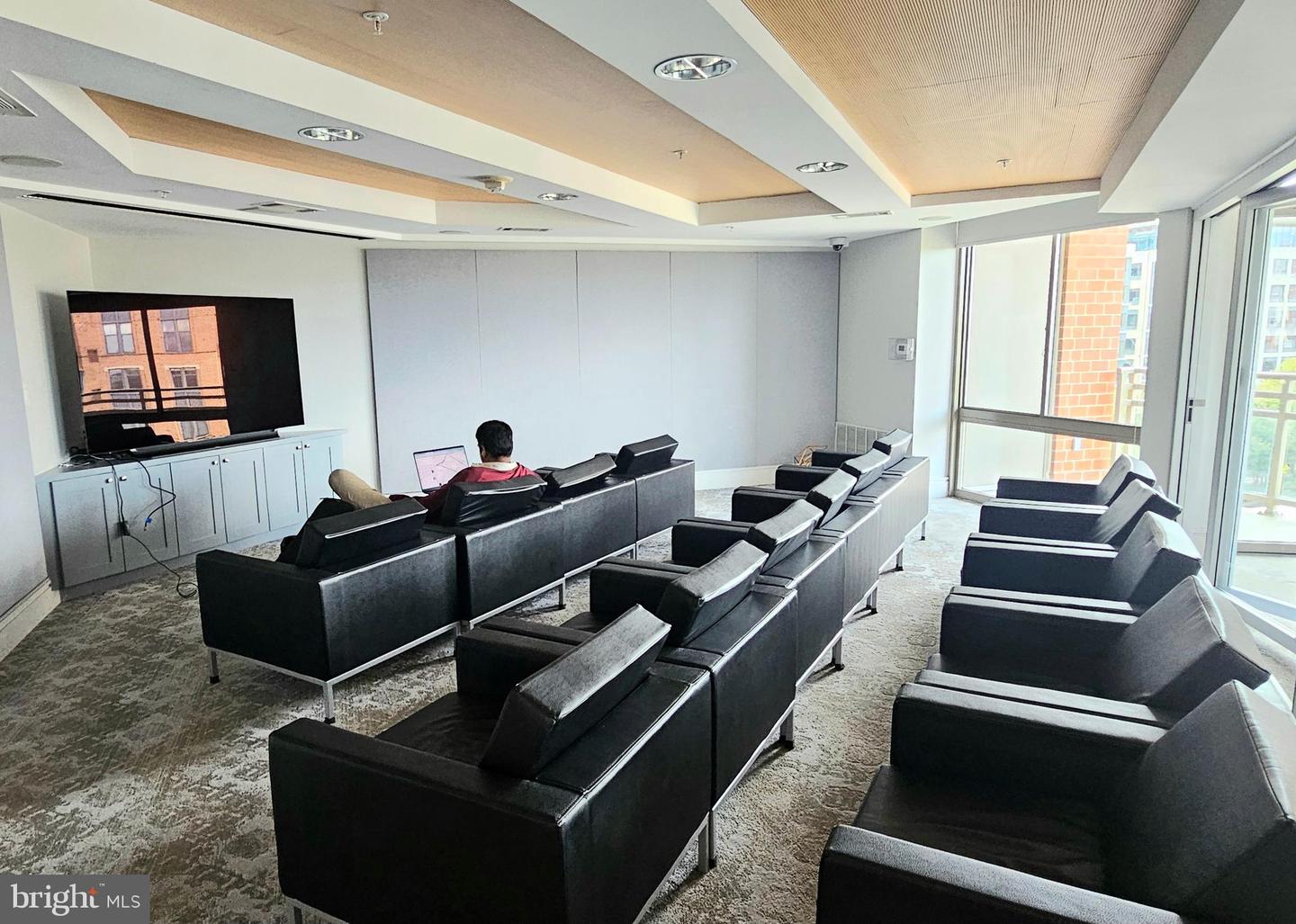 3600 S GLEBE RD #330W, ARLINGTON, Virginia 22202, 1 Bedroom Bedrooms, ,1 BathroomBathrooms,Residential,For sale,3600 S GLEBE RD #330W,VAAR2059158 MLS # VAAR2059158