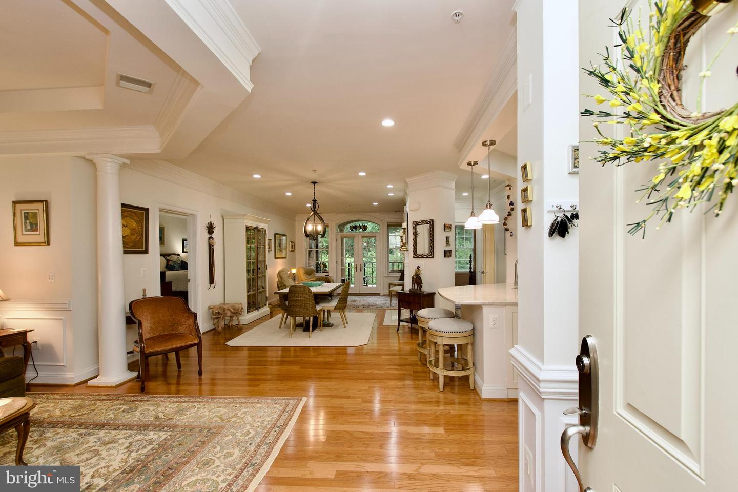 1781 CHAIN BRIDGE RD #302, MCLEAN, Virginia 22102, 2 Bedrooms Bedrooms, ,2 BathroomsBathrooms,Residential,For sale,1781 CHAIN BRIDGE RD #302,VAFX2247406 MLS # VAFX2247406
