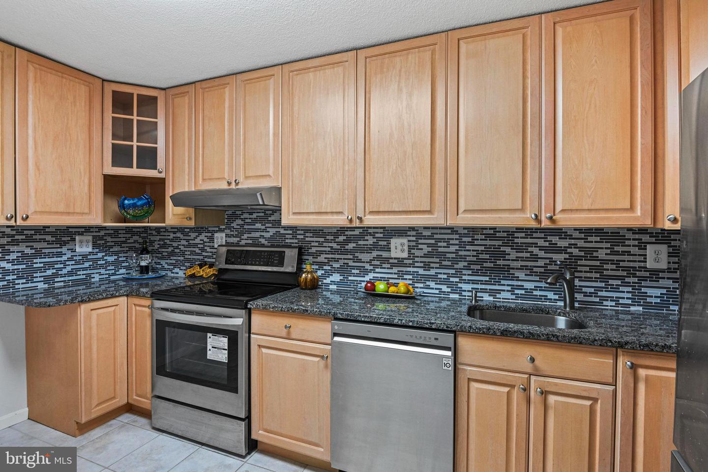 8350 GREENSBORO DR #203, MCLEAN, Virginia 22102, 2 Bedrooms Bedrooms, ,2 BathroomsBathrooms,Residential,For sale,8350 GREENSBORO DR #203,VAFX2248820 MLS # VAFX2248820