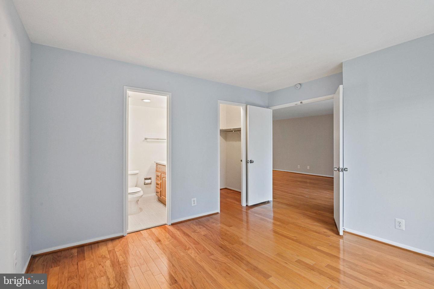 8350 GREENSBORO DR #203, MCLEAN, Virginia 22102, 2 Bedrooms Bedrooms, ,2 BathroomsBathrooms,Residential,For sale,8350 GREENSBORO DR #203,VAFX2248820 MLS # VAFX2248820