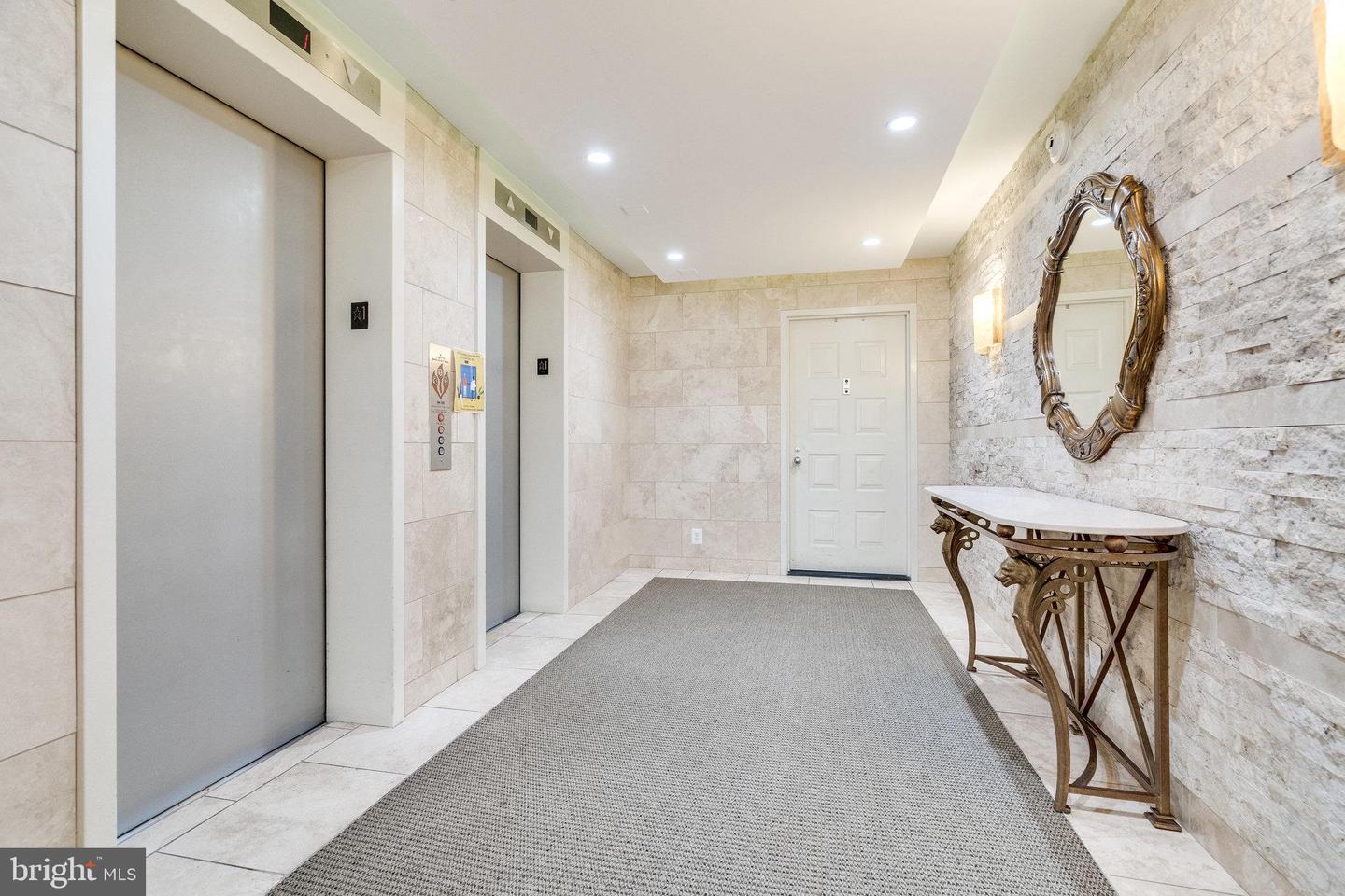 8350 GREENSBORO DR #203, MCLEAN, Virginia 22102, 2 Bedrooms Bedrooms, ,2 BathroomsBathrooms,Residential,For sale,8350 GREENSBORO DR #203,VAFX2248820 MLS # VAFX2248820