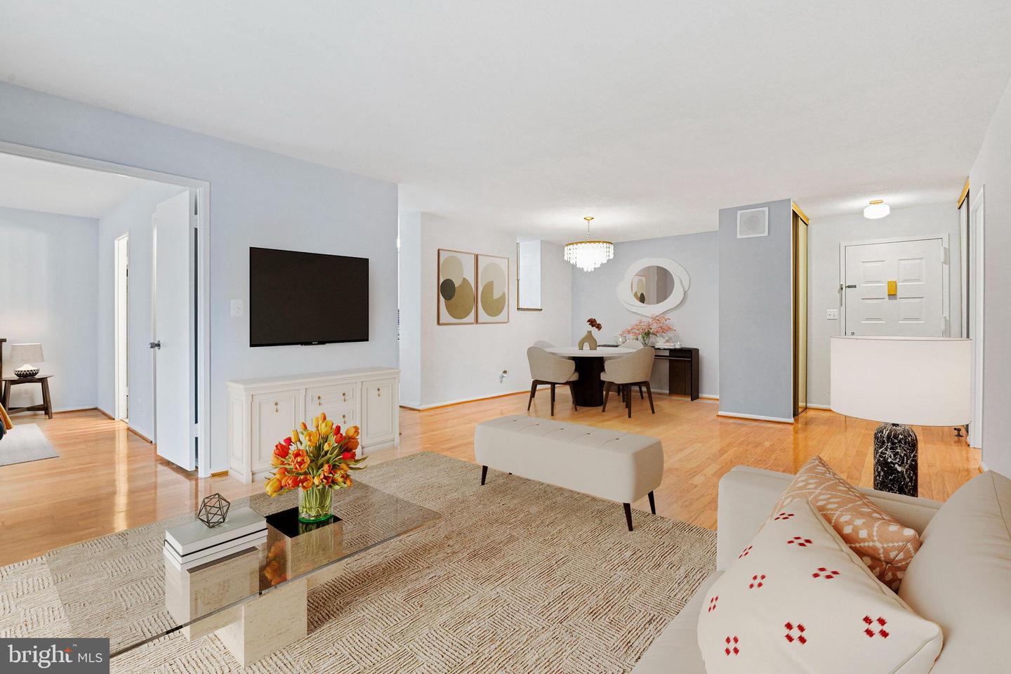 8350 GREENSBORO DR #203, MCLEAN, Virginia 22102, 2 Bedrooms Bedrooms, ,2 BathroomsBathrooms,Residential,For sale,8350 GREENSBORO DR #203,VAFX2248820 MLS # VAFX2248820