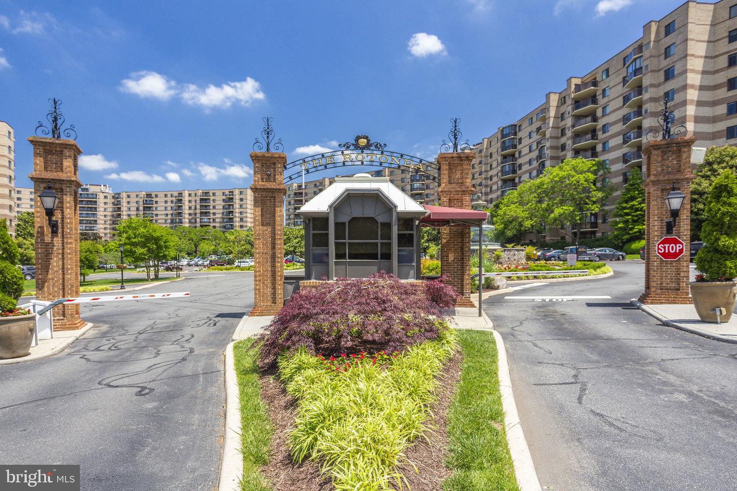 8350 GREENSBORO DR #203, MCLEAN, Virginia 22102, 2 Bedrooms Bedrooms, ,2 BathroomsBathrooms,Residential,For sale,8350 GREENSBORO DR #203,VAFX2248820 MLS # VAFX2248820