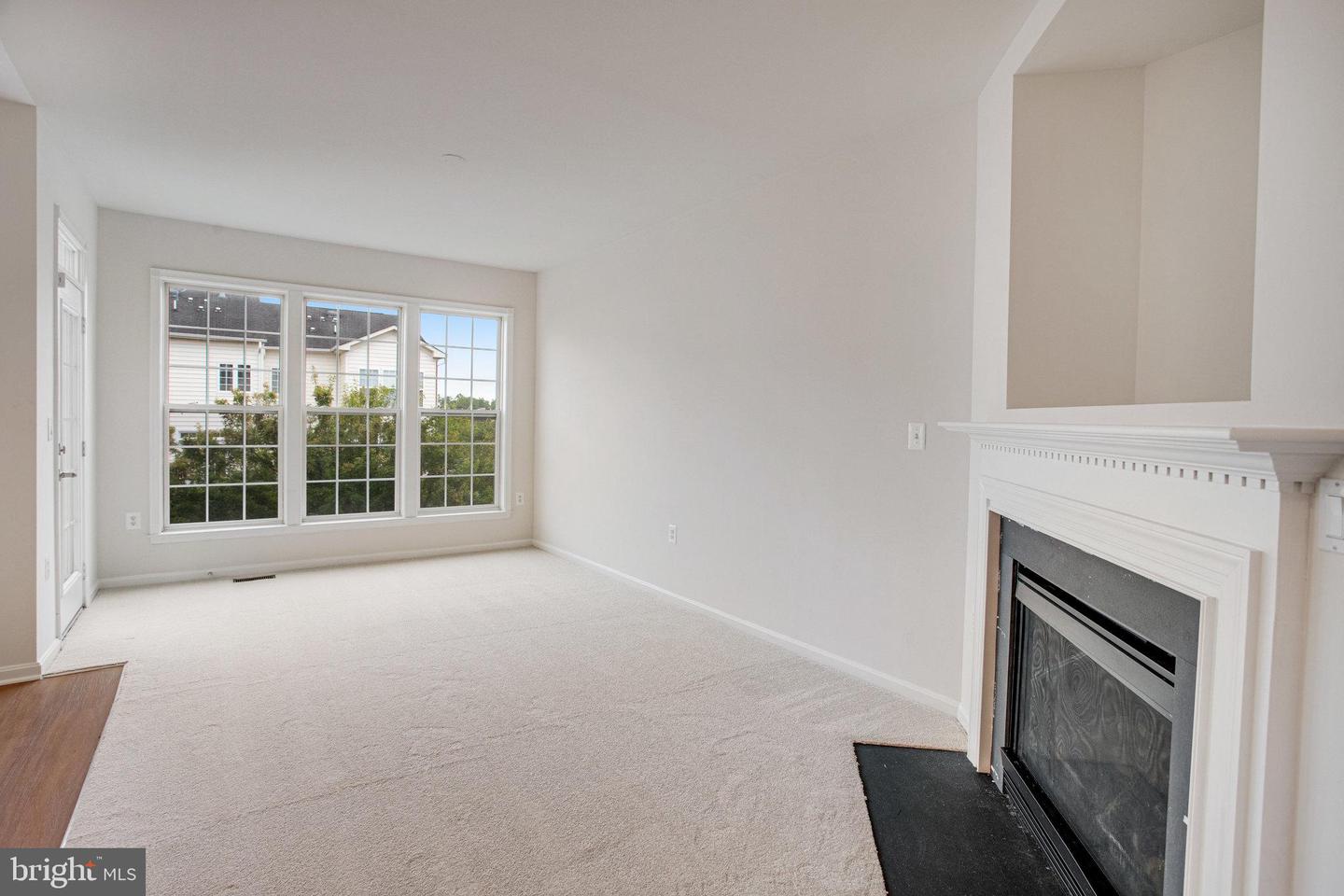 16349 FLOTSAM LN, WOODBRIDGE, Virginia 22191, 3 Bedrooms Bedrooms, ,3 BathroomsBathrooms,Residential,For sale,16349 FLOTSAM LN,VAPW2097394 MLS # VAPW2097394