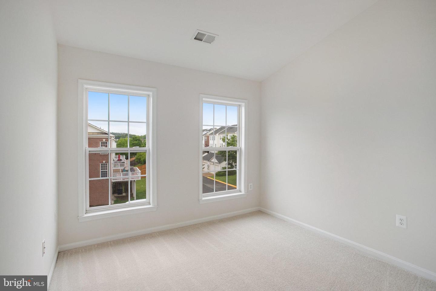 16349 FLOTSAM LN, WOODBRIDGE, Virginia 22191, 3 Bedrooms Bedrooms, ,3 BathroomsBathrooms,Residential,For sale,16349 FLOTSAM LN,VAPW2097394 MLS # VAPW2097394
