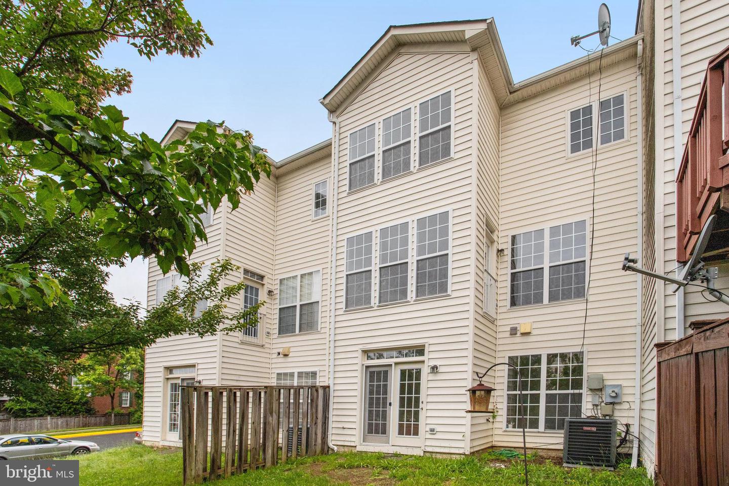 16349 FLOTSAM LN, WOODBRIDGE, Virginia 22191, 3 Bedrooms Bedrooms, ,3 BathroomsBathrooms,Residential,For sale,16349 FLOTSAM LN,VAPW2097394 MLS # VAPW2097394