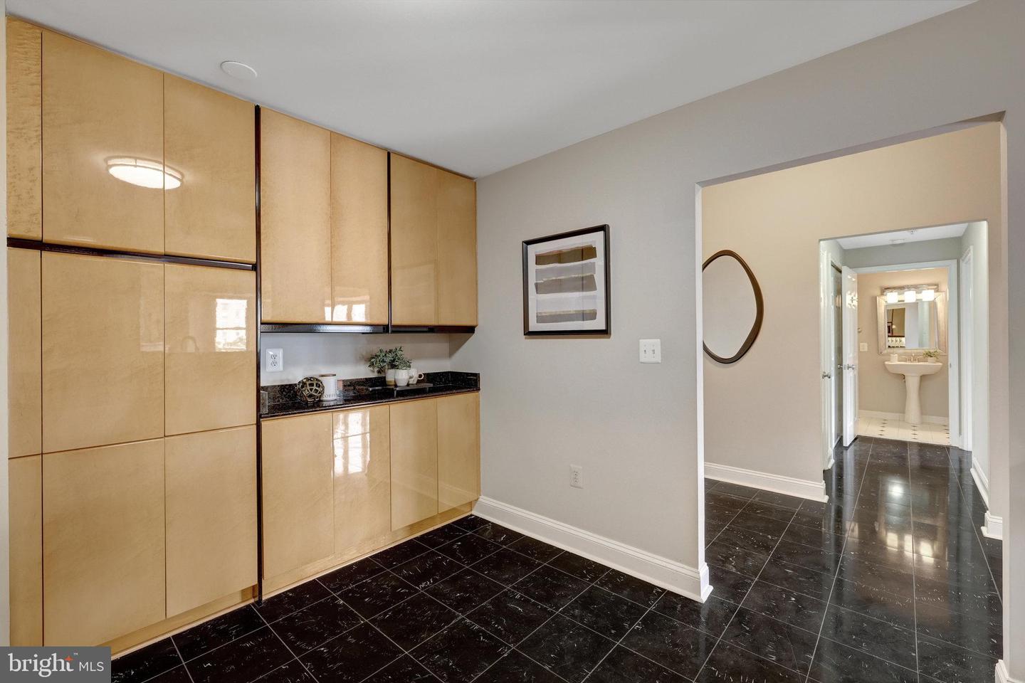 11776 STRATFORD HOUSE PL #601, RESTON, Virginia 20190, 2 Bedrooms Bedrooms, ,2 BathroomsBathrooms,Residential,For sale,11776 STRATFORD HOUSE PL #601,VAFX2248852 MLS # VAFX2248852