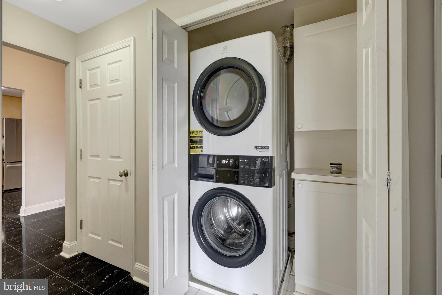 11776 STRATFORD HOUSE PL #601, RESTON, Virginia 20190, 2 Bedrooms Bedrooms, ,2 BathroomsBathrooms,Residential,For sale,11776 STRATFORD HOUSE PL #601,VAFX2248852 MLS # VAFX2248852